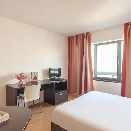 Ξενοδοχείο με διαμερίσματα City Residence Ivry 3*